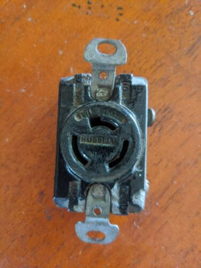 Twist Lock Socket 20A 250v To 10A 575V