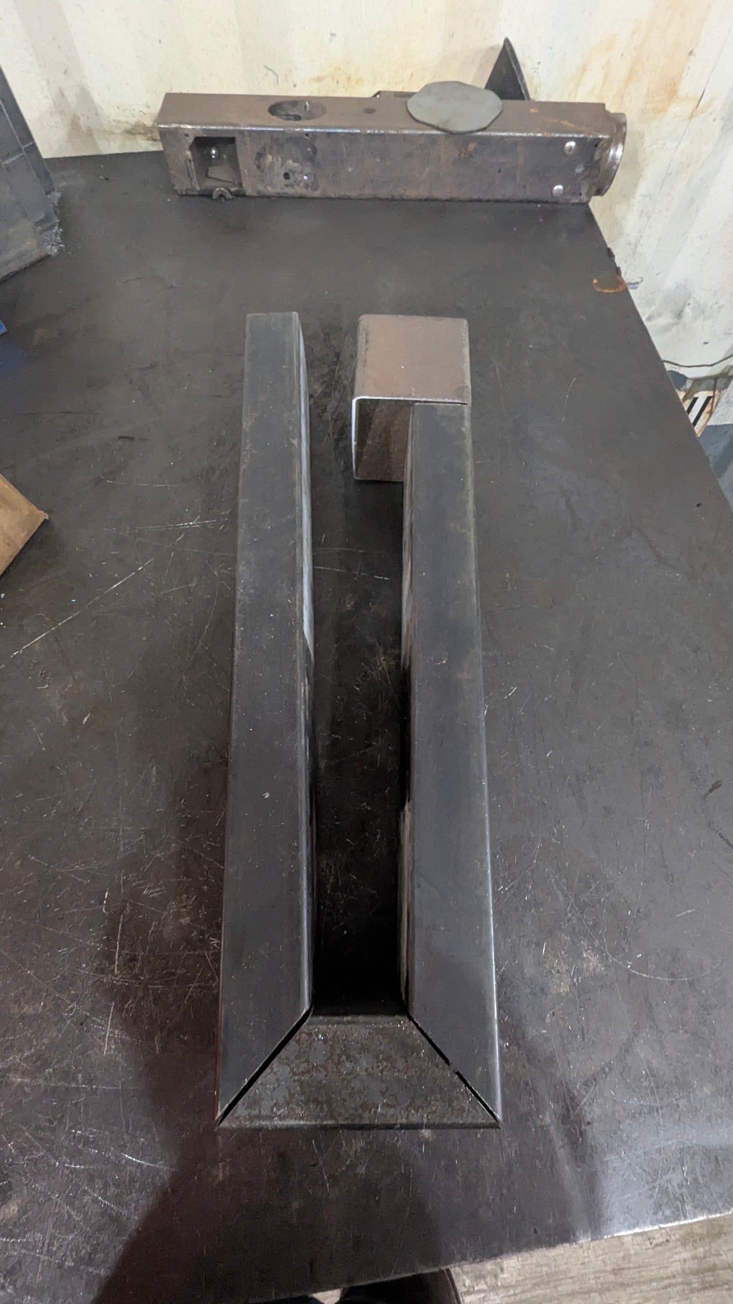 HTH Long Lasting Durable Heavy Duty Fireplace Grate, many sizes avaliable for the very best fit, blows heated air warming your home.